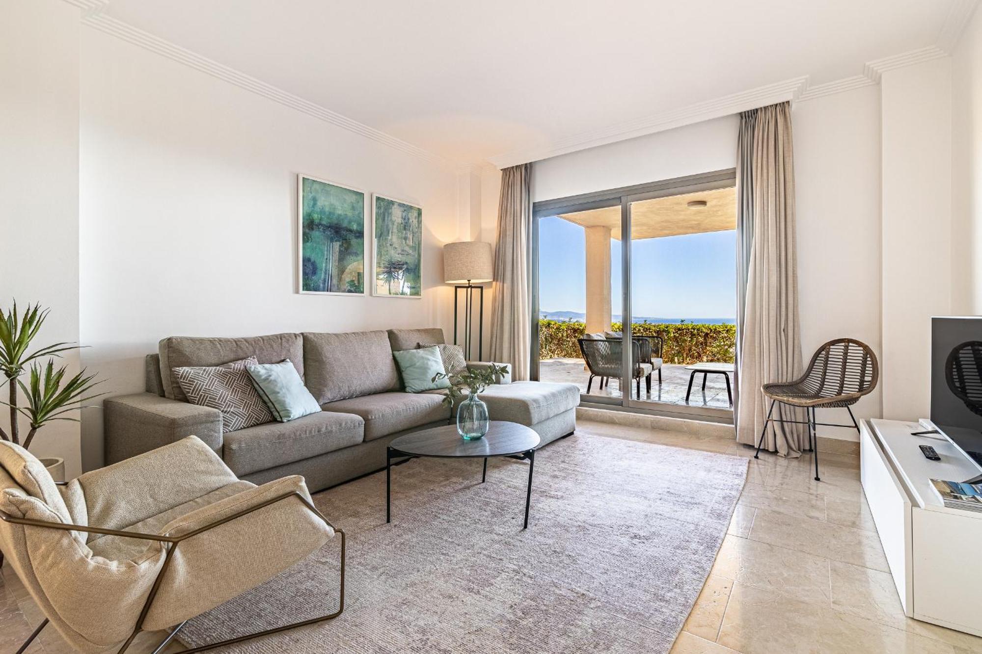 Large 3-Bedroom Nestled In Golf Paradise Эстепона Экстерьер фото