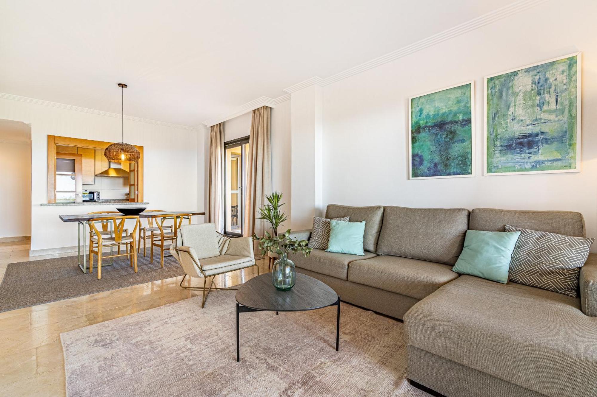 Large 3-Bedroom Nestled In Golf Paradise Эстепона Экстерьер фото