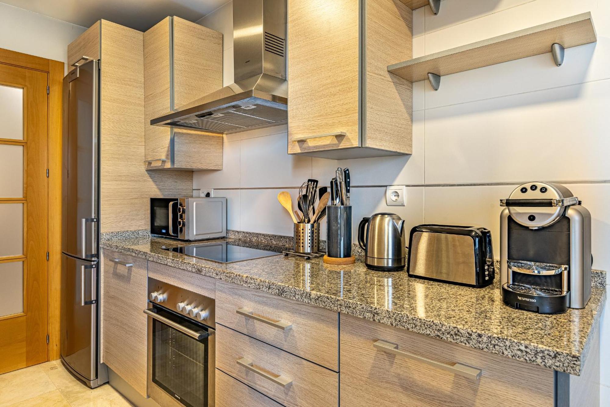 Large 3-Bedroom Nestled In Golf Paradise Эстепона Экстерьер фото