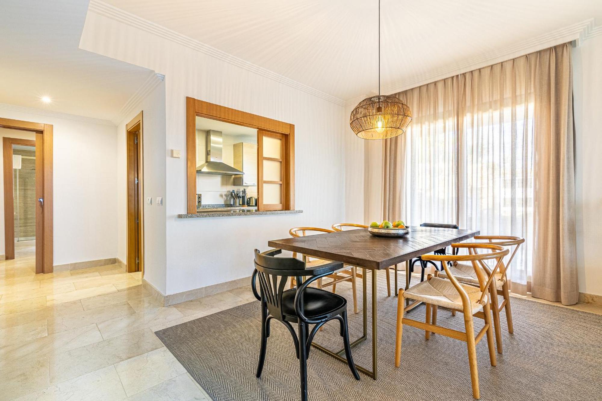 Large 3-Bedroom Nestled In Golf Paradise Эстепона Экстерьер фото